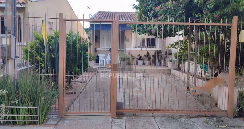 Casa no bairro Hípica - 2 dormitórios