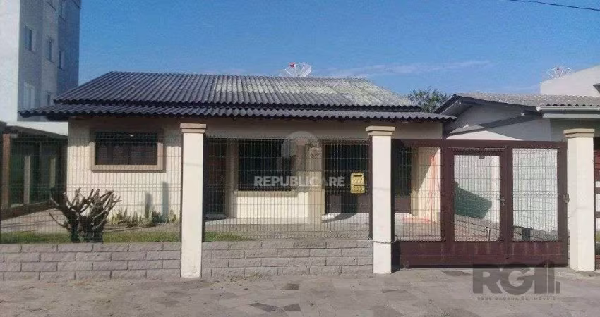 Casa 4 dormitórios à venda Curumim Capão da Canoa/RS