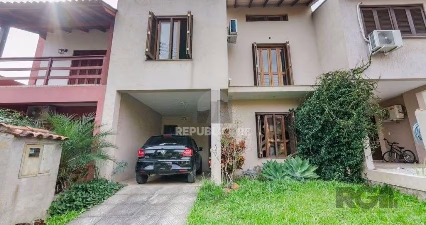 Casa em Condomínio, 166m² - 3 dormitórios, 2 vagas no bairro Guarujá