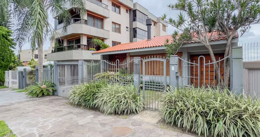 CASA CHACARA DAS PEDRAS 207 METROS , COMPLETAMENTE REFORMADA