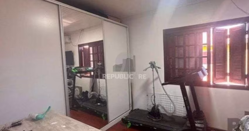 Casa em condomínio - 3 dormitórios
