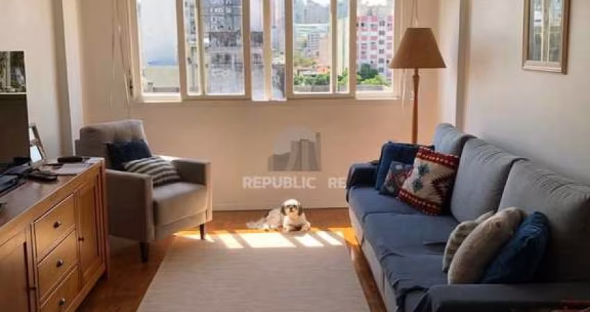 Ótimo Apartamento de 3 Dormitórios na rua Luiz Afonso