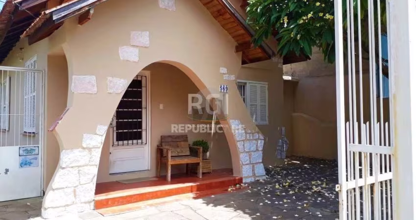 Casa para Venda - 160m², 3 dormitórios, 1 vaga - Boa Vista