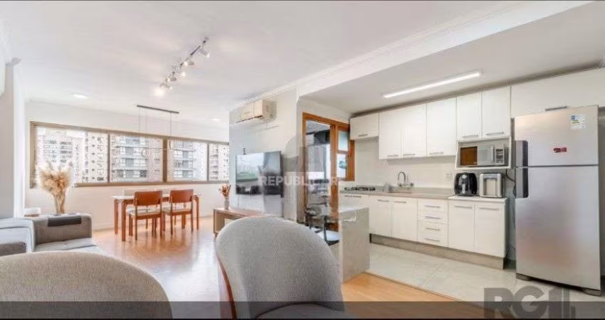 Apartamento de dois dormitórios localizado no bairro Passo da Areia em Porto Ale