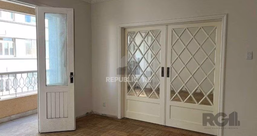 Apartamento na Independência com 176m² de 3 dormitórios e vaga DESOCUPADO