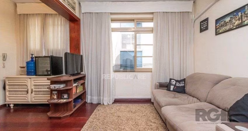 Apartameno no Bom Fim de 1 dormitório e 2 vagas