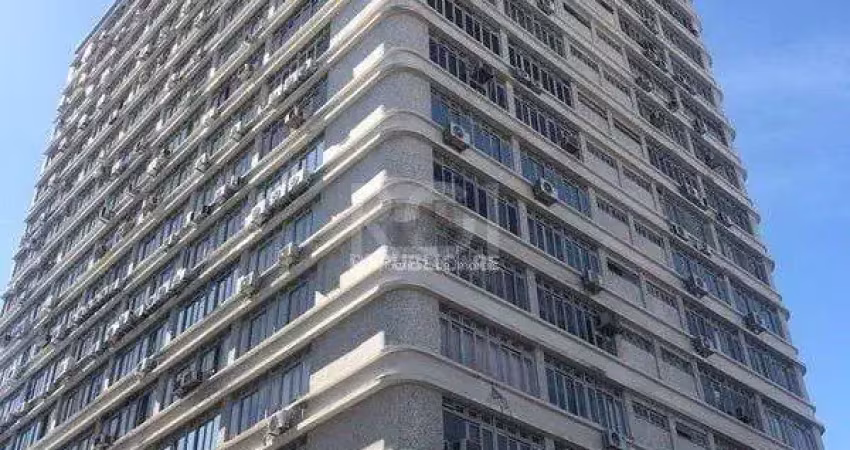 Escritório à venda no centro histórico com 46 m² de área útil para investimento.