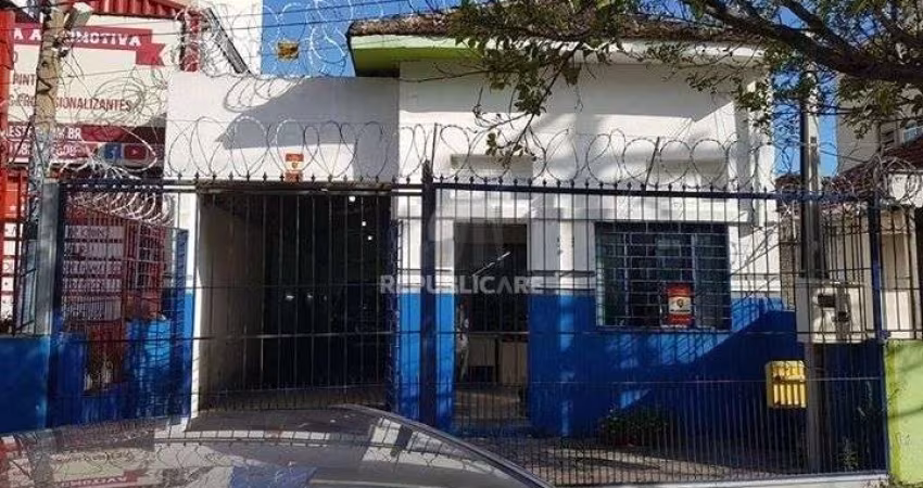 Casa para Venda - 181.5m², 2 dormitórios, 10 vagas - Partenon