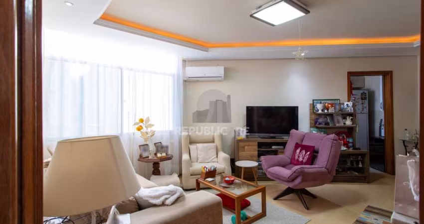 Excelente Apartamento 2 Dormitórios na Av. Wenceslau Escobar