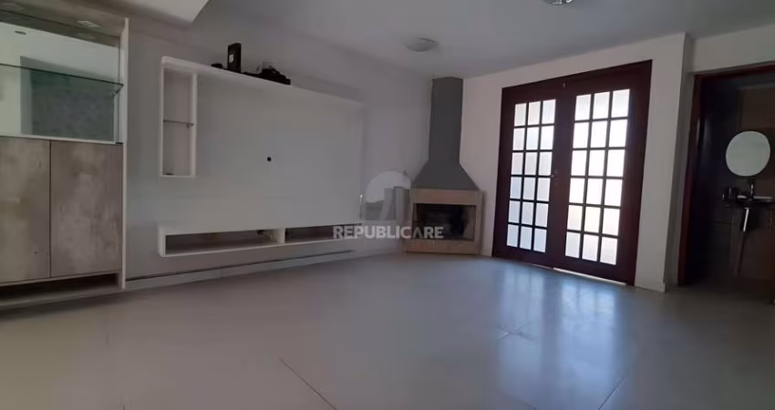 Casa com 3 dormitórios no bairro  Aberta dos Morros - Porto Alegre