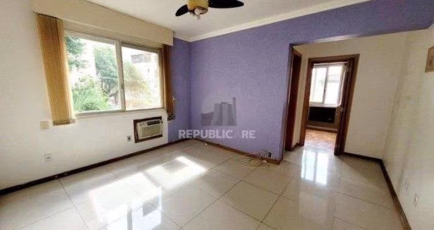 Apartamento desocupado de um quarto no Centro de Porto Alegre