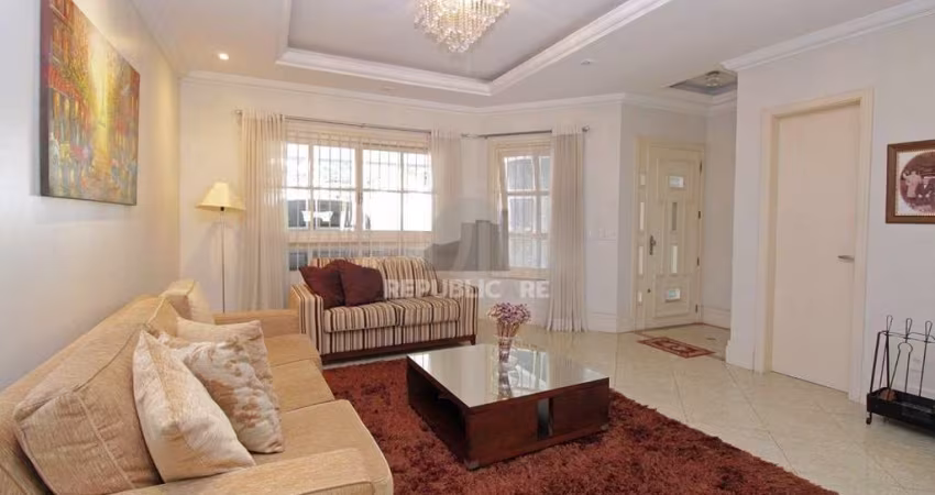 Casa com 4 dormitórios no Bairro Jardim Itu