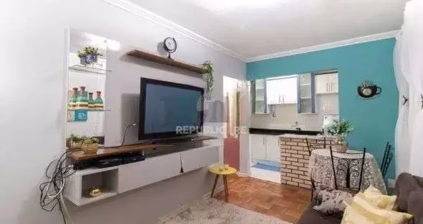 Apartamento no centro de 1 dormitório semi mobiliado
