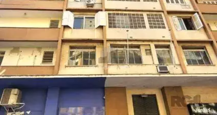 Apartamento à venda no centro histórico com 68 m² e 2 dormitórios/quartos disponíveis.