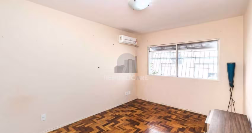 Apartamento para Venda - 82m², 3 dormitórios, sendo 1 suite, 1 vaga - Menino Deu
