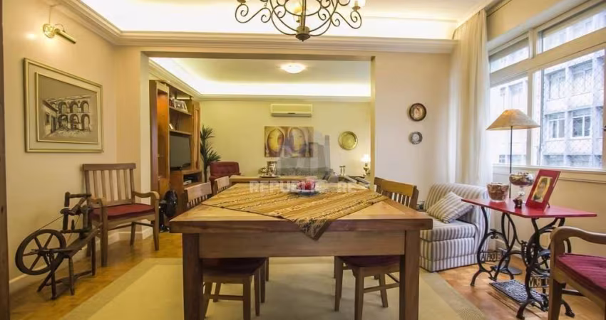 Apartamento para Venda - 155m², 4 dormitórios, sendo 1 suites, 1 vaga - Bom Fim
