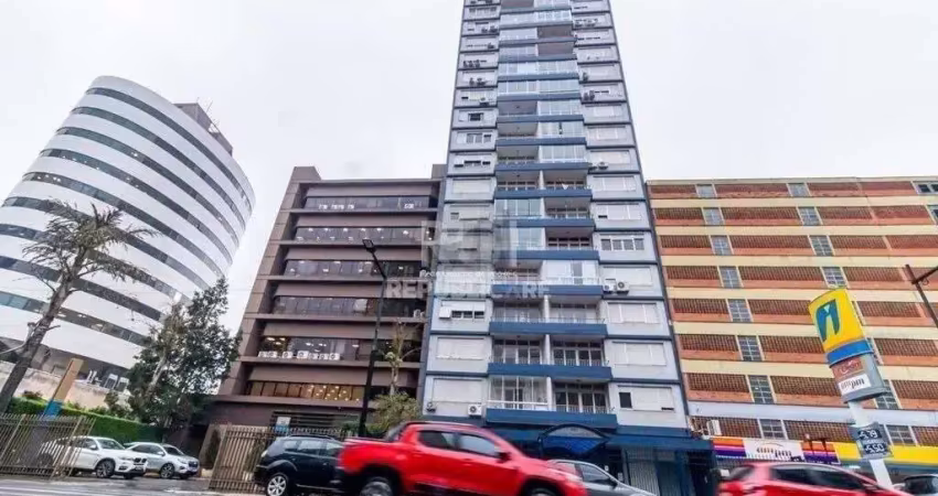 Apartamento à venda no centro histórico com 146 m² e 3 dormitórios/quartos disponíveis.