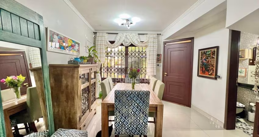 Casa à Venda em Sarandi - 3 Dormitórios, 1 Suíte, 2 vagas