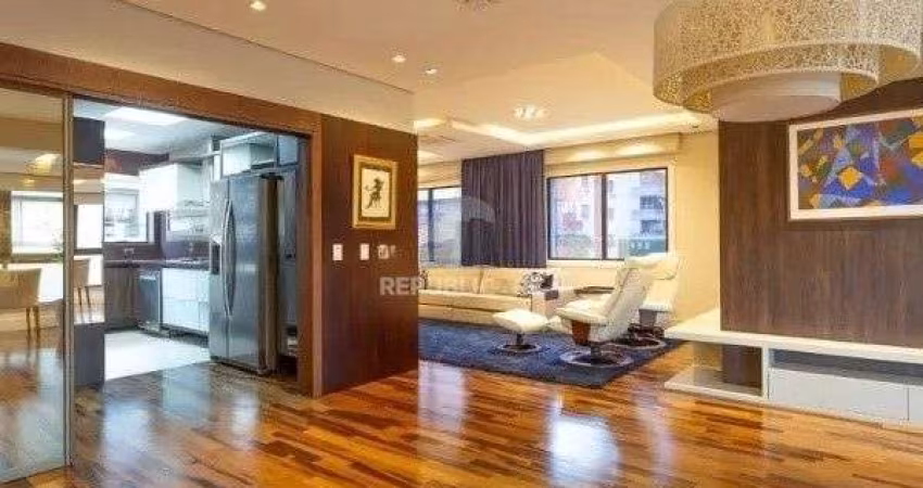 Vende-se amplo apartamento luxuoso 3 suítes e 3 vagas, hidro, mobiliado, dependê
