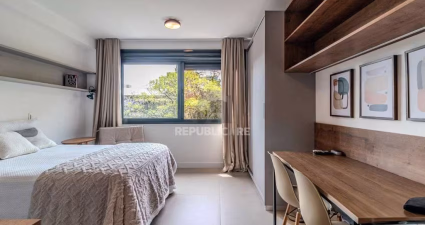 APARTAMENTO LOFT DE 28M², 1 DORMITÓRIO, 1 VAGA - BAIRRO PETRÓPOLIS