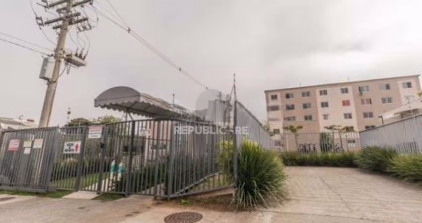 Apartamento 2 dormitórios com estacionamento