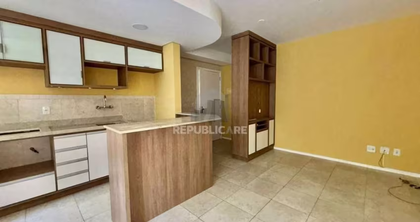 Apartamento no Bairro Ipanema-  2 Dormitórios