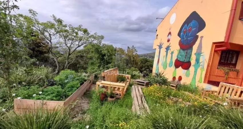 Terreno à venda na Rua Pedro Carneiro Pereira, 40, Teresópolis, Porto Alegre