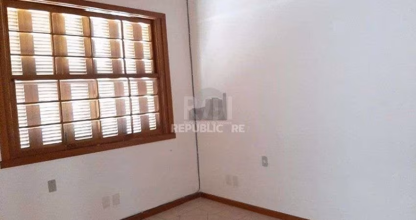 Casa para Venda - 150m², 3 dormitórios, sendo 1 suites, 4 vagas - Floresta