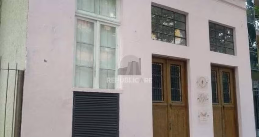 Pré io para Venda - área de 178.2m²,   na Av Independência - Bom Fim