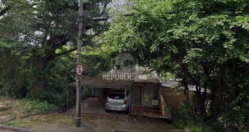 Terreno para Venda - 300m², 0 dormitórios, Teresópolis