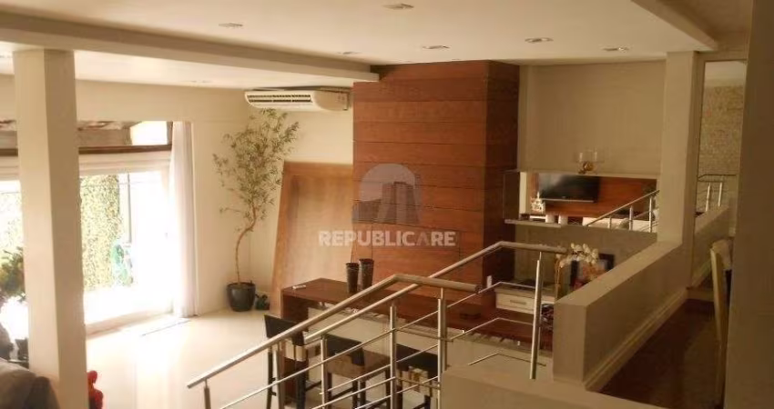 Sobrado para Venda - 381.1m², 3 dormitórios, sendo 1 suites, 4 vagas - Santa Ter