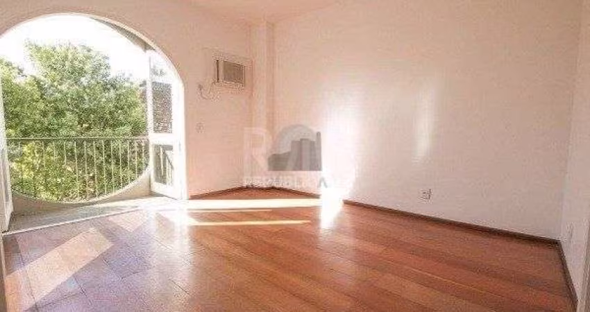 Apartamento para venda de 3 dormitórios e vaga no bairro Auxiliadora