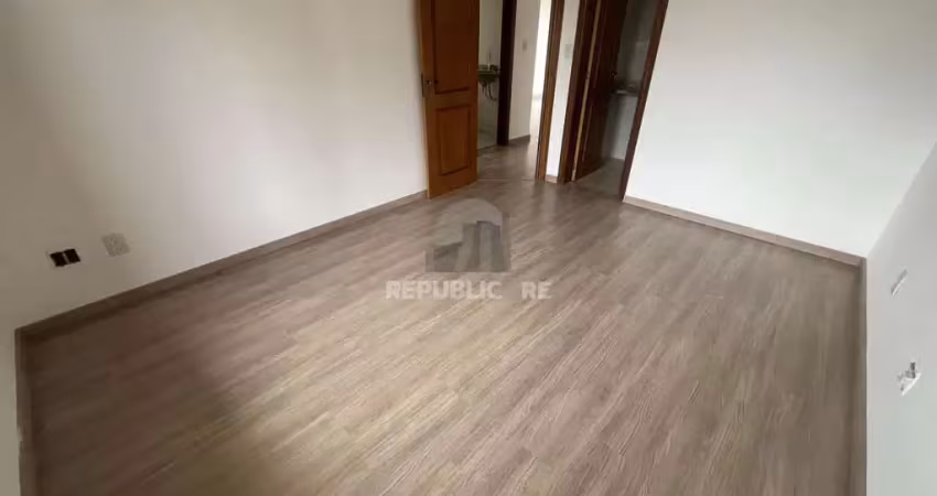 Apartamento à venda no menino deus com 74 m² e 2 dormitórios/quartos disponíveis.