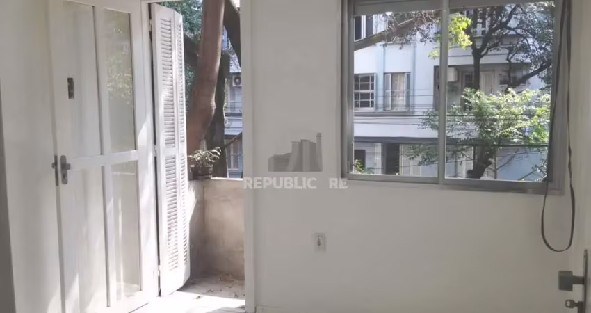 Apartamento, 117 m², 4 quartos, 1 suíte, centro histórico- porto alegre/rs