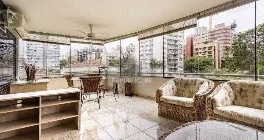 Amplo apartamento com 3 dormitórios, churrasqueira e hidromassagem - 222m² - pet
