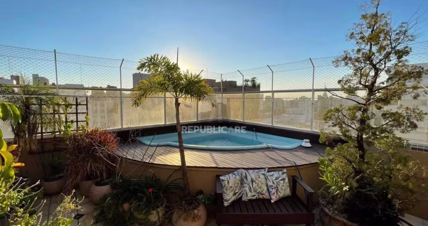 Cobertura duplex com piscina privativa, lareira e vista exclusiva