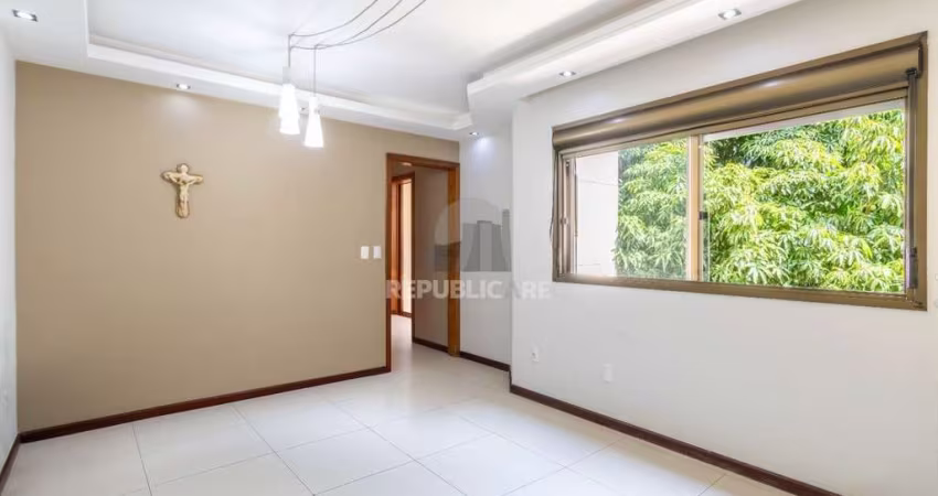 Apartamento com 2 dormitórios (1 suíte) e 1 vaga no Bairro Bela Vista