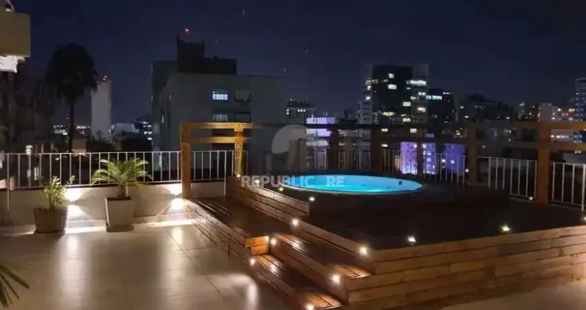 Cobertura à venda no bairro auxiliadora com 235 m² e 3 dormitórios/quartos disponíveis