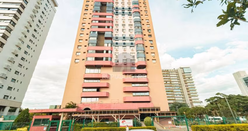 Ótimo Apto de 3 dormitórios, suíte, infra, 1 vaga na Av. Borges de Medeiros.