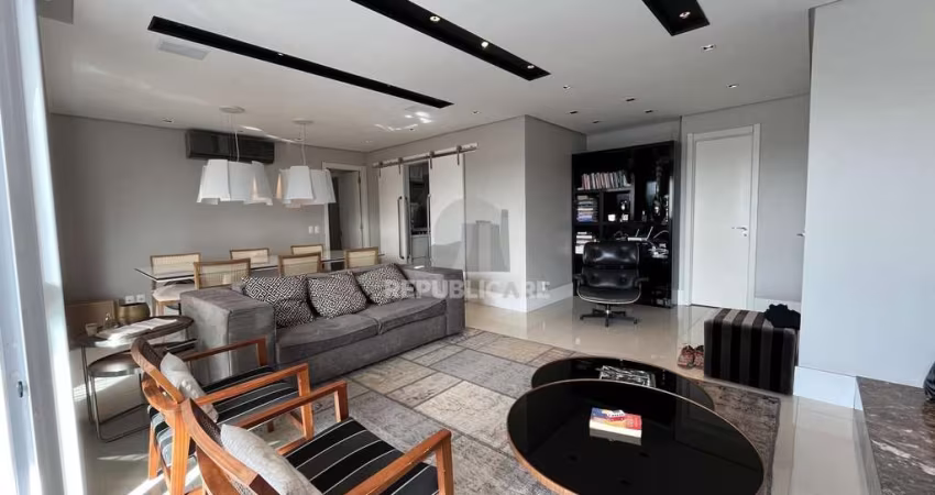 Apartamento de 3 quartos, 1 suite tradicional 2 americanas,  4 vagas de garagem