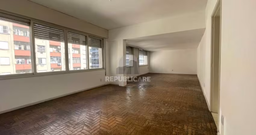 Apartamento 4 quartos no Bairro Centro Histórico em Porto Alegre