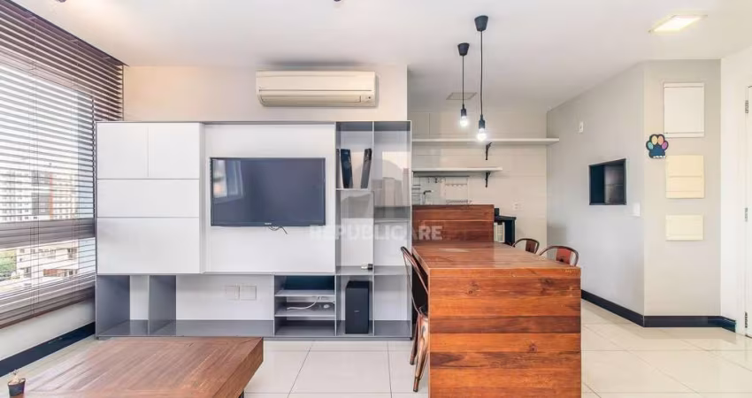 Apartamento 1 dormitório (reversível para 2) | Suíte | Semi Mobiliado