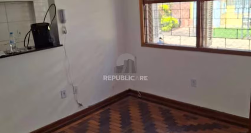 Apartamento térreo de 2 quartos no bairro Menino Deus em Porto Alegre