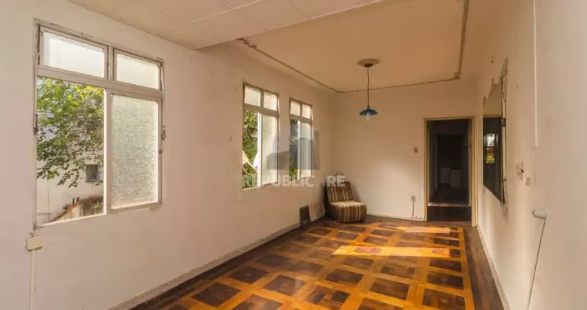 Apartamento à venda, centro histórico ,2 quartos, 2 banheiros,  investimento