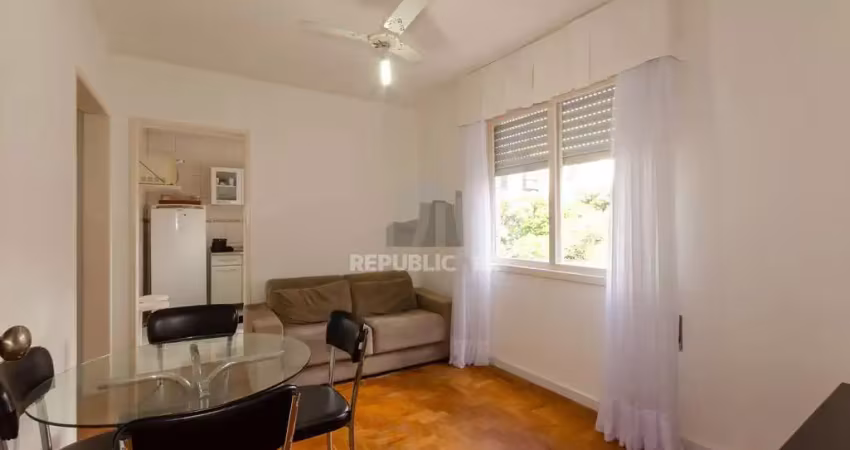 Apartamento com 2 dormitórios no bairro petrópolis, área de 47 m² à venda.