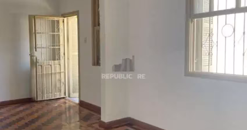 Apartamento à venda com 77 m², 2 dormitórios/quartos no bairro santa cecília.
