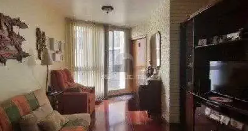 Apartamento à venda no centro histórico com 74m² e 2 dormitórios/ quartos.