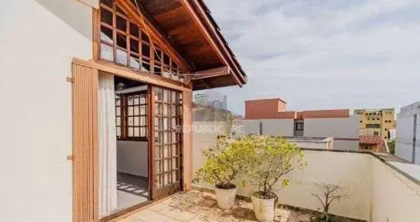 Cobertura à venda no bairro rio branco com 135 m² e 2 dormitórios/quartos disponíveis