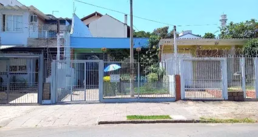 Casa residencial aconchegante com ampla área da lazer com churrasqueira.