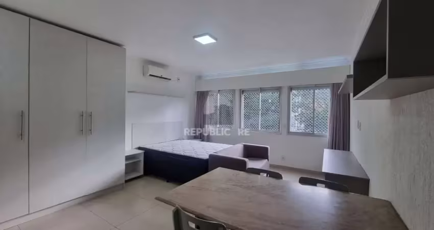 Apartamento à venda no bairro auxiliadora com 30 m² e 1 dormitório/quarto disponível